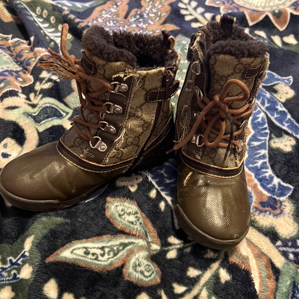Gucci Duck Boots, Size 28